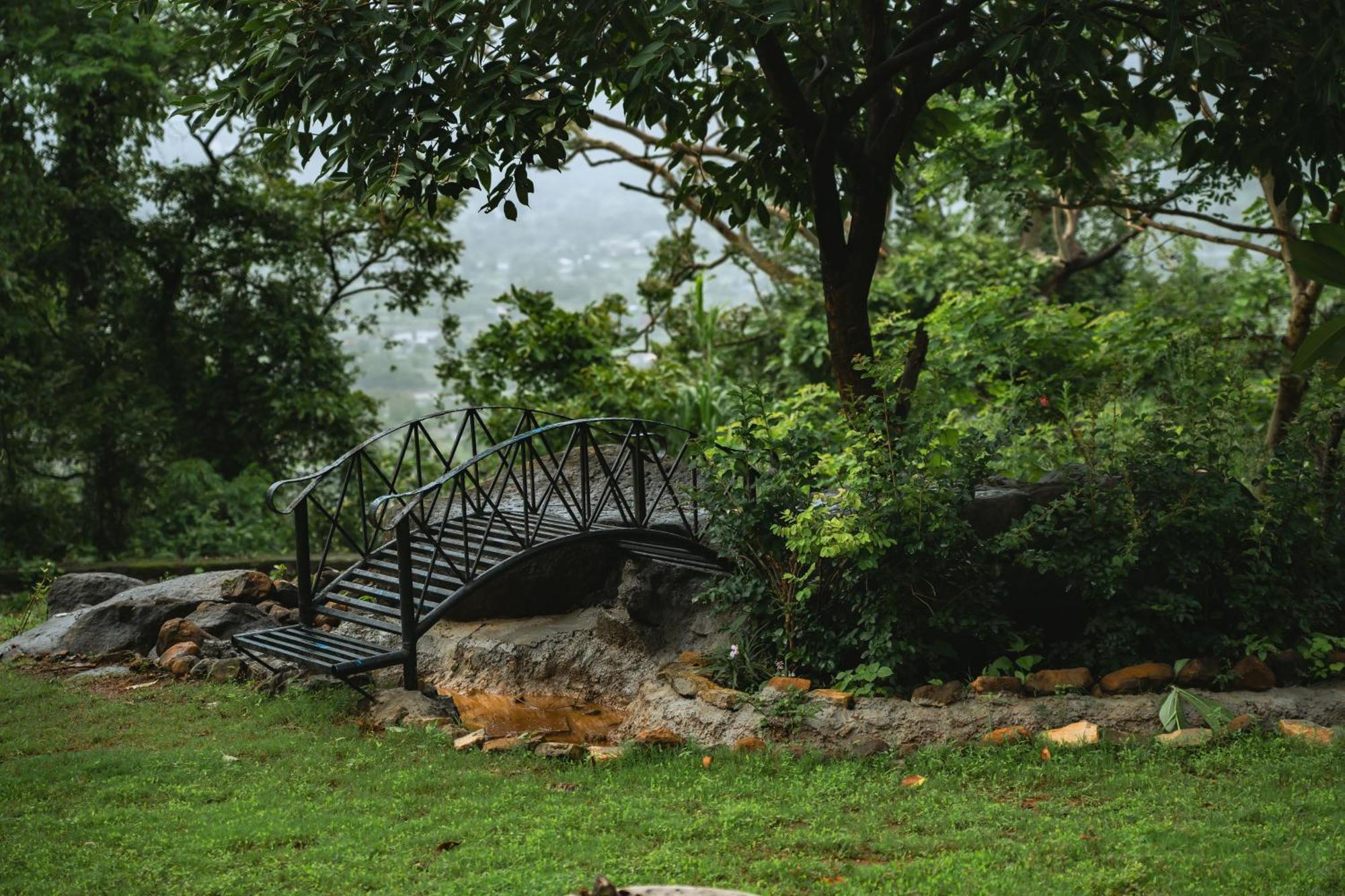 Rajlok Resorts Pune Luaran gambar